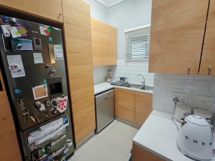 1 Bedroom Property for Sale in Summerstrand Eastern Cape